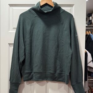 Alo Yoga NWT Clover Green Waffle Weekend Mock Neck Long Sleeve